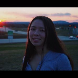 Meet your Posher, Lindsey